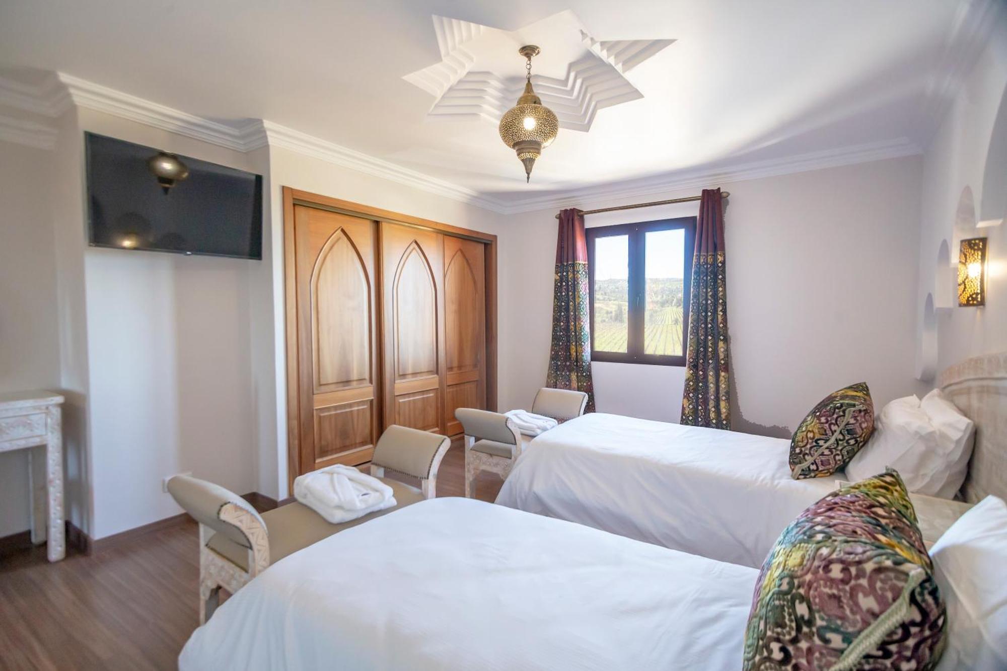 Al Karob Yoga Boutique Hotel Guia  Exterior photo
