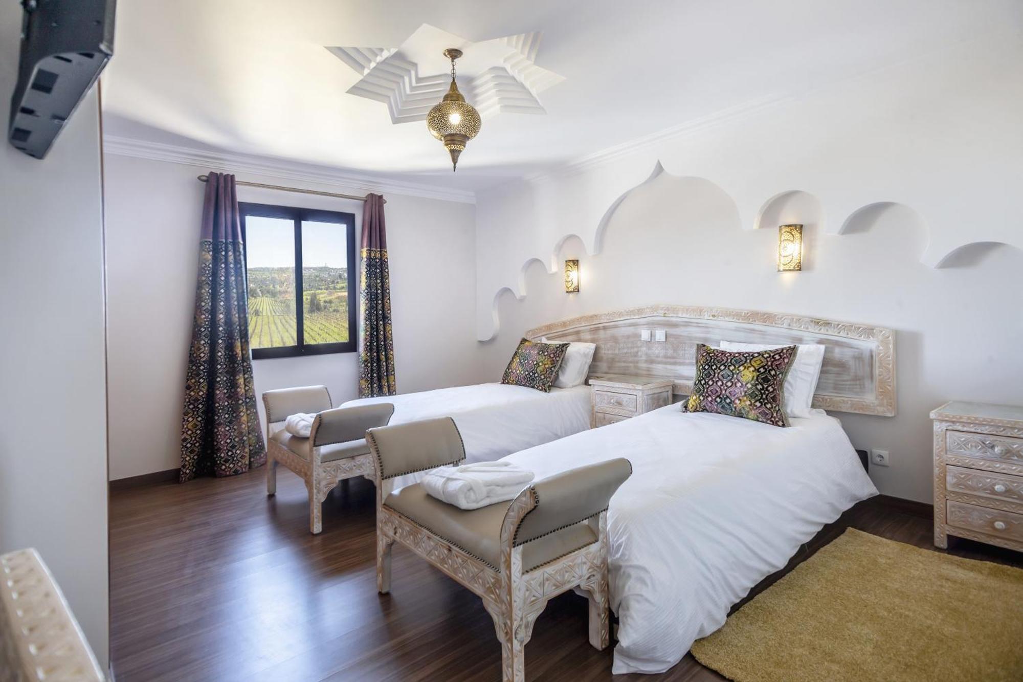 Al Karob Yoga Boutique Hotel Guia  Exterior photo